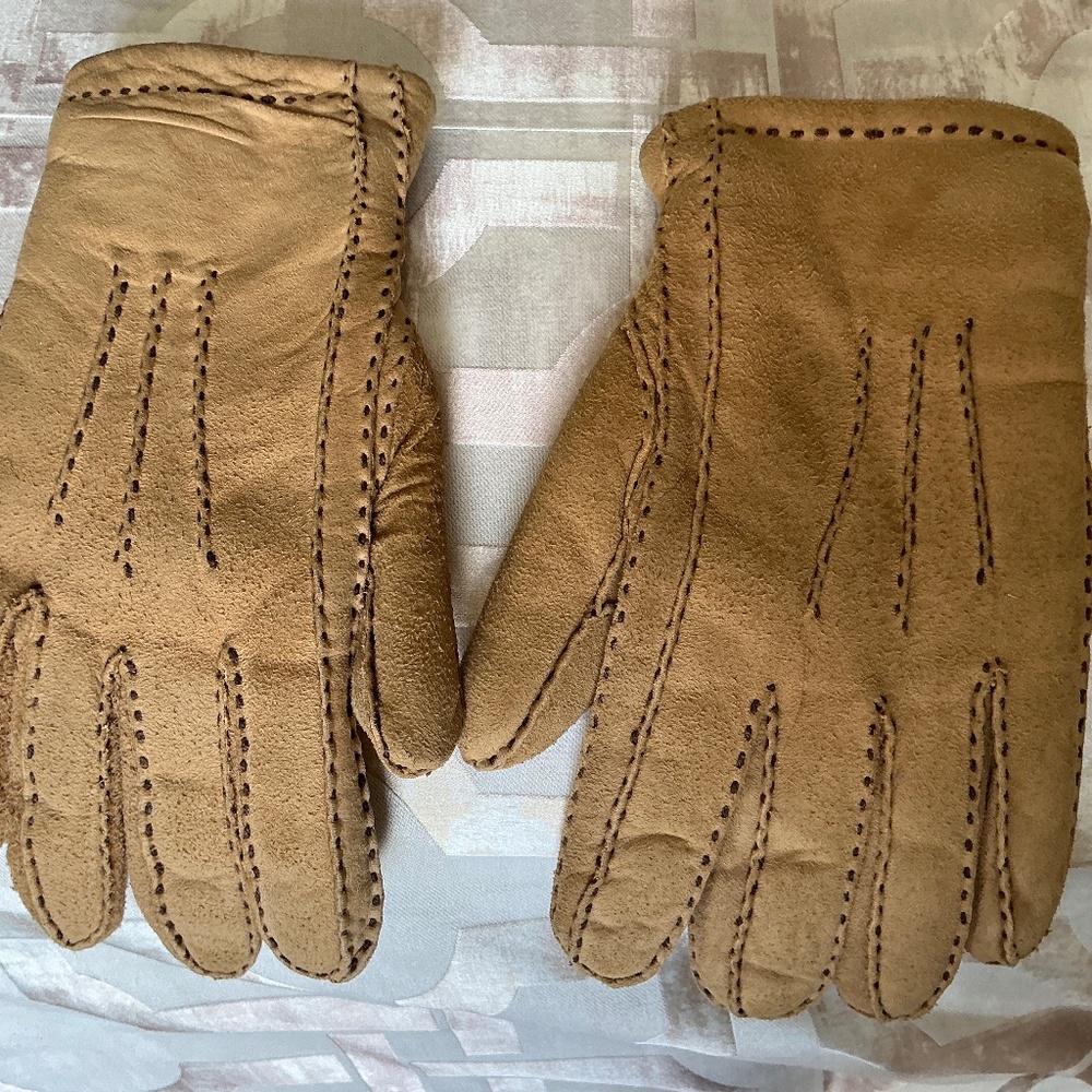 Winter gloves. Men’s.